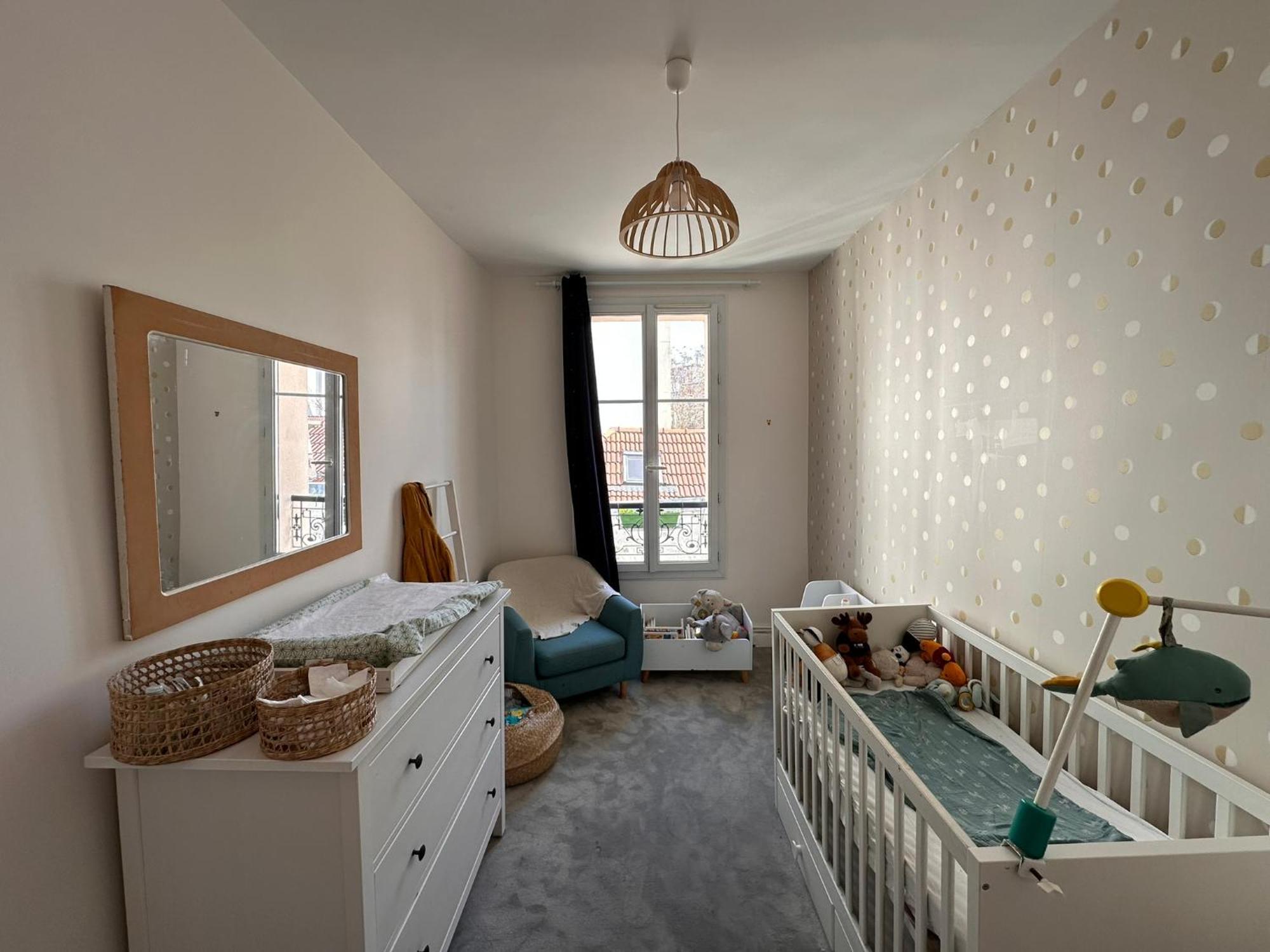 *exceptional Family * Center Of Paris* *