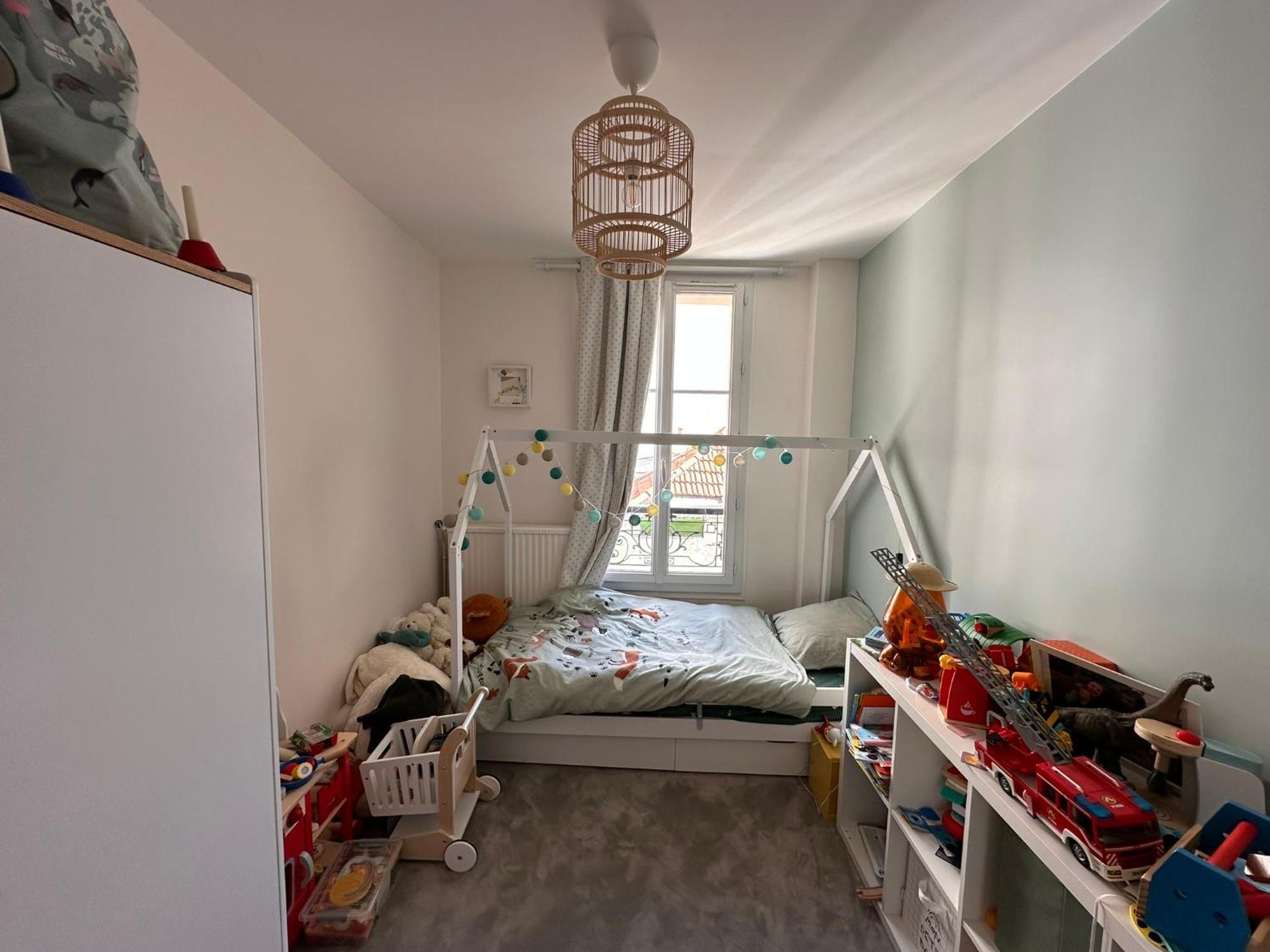 *exceptional Family * Center Of Paris* Paris