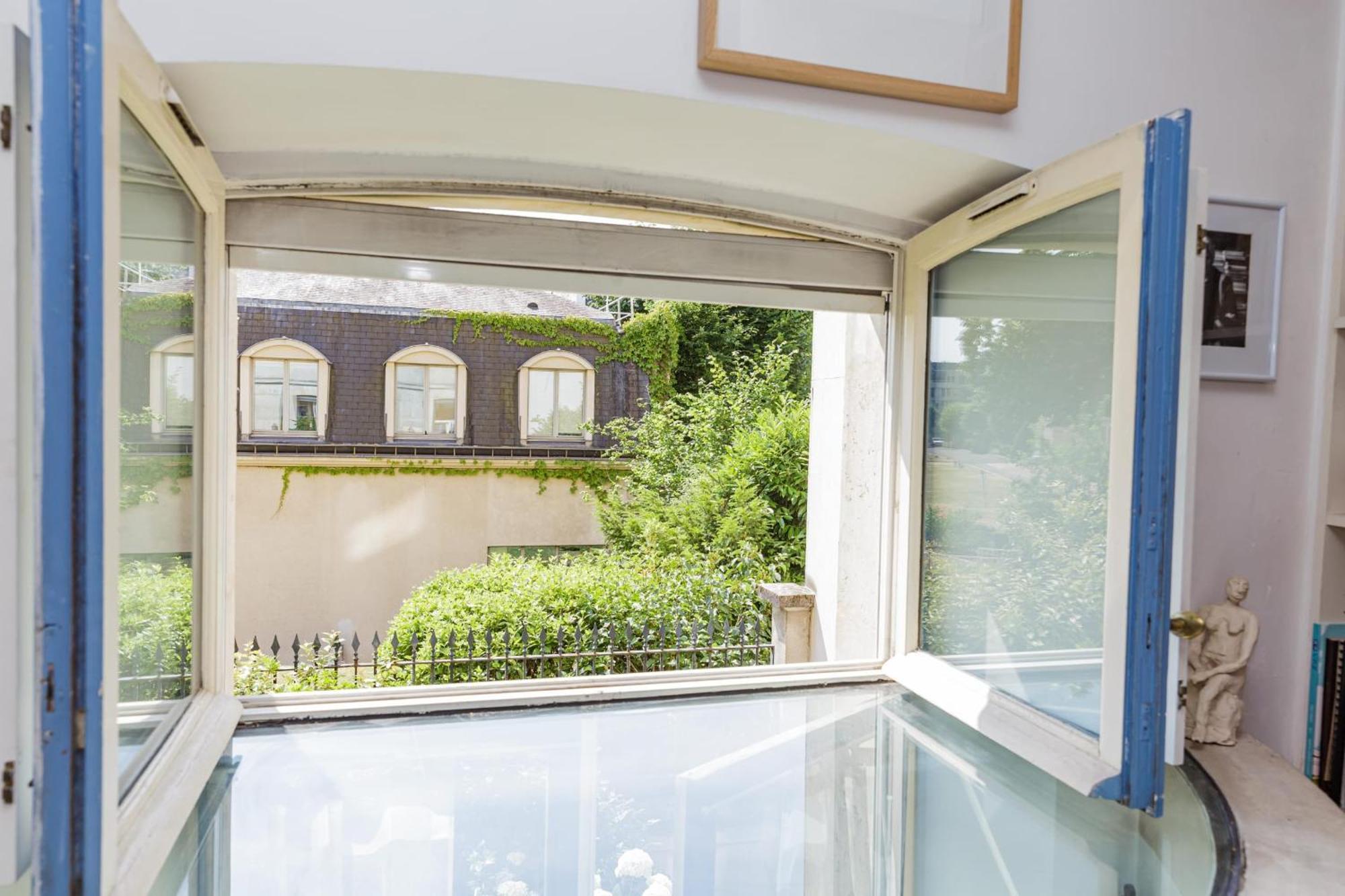 Appt With Garden Near Jardin Du Luxembourg Paris