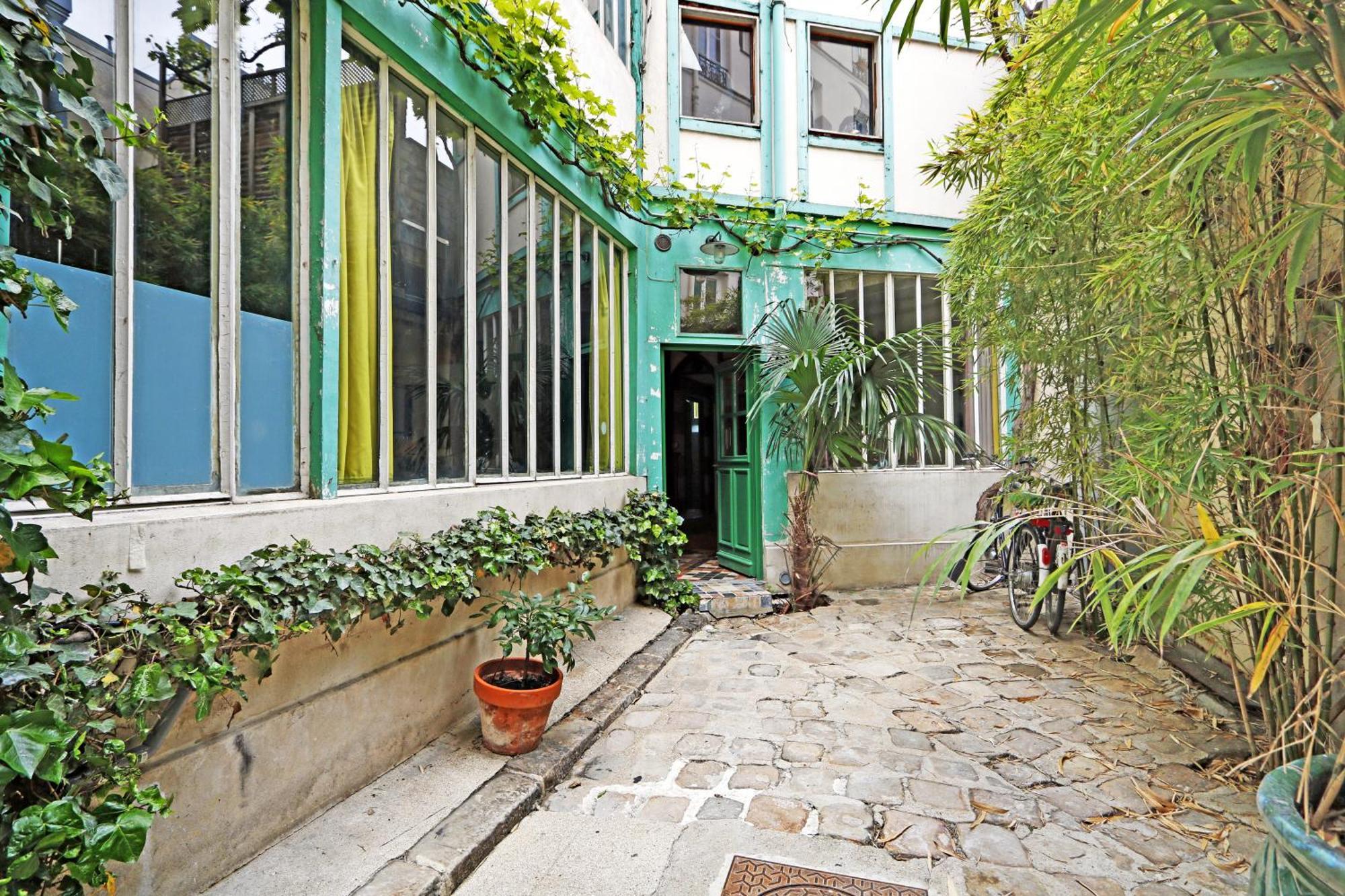 Pick A Flat's Townhouse In Montparnasse - Boulevard Du Montparnasse * Paris