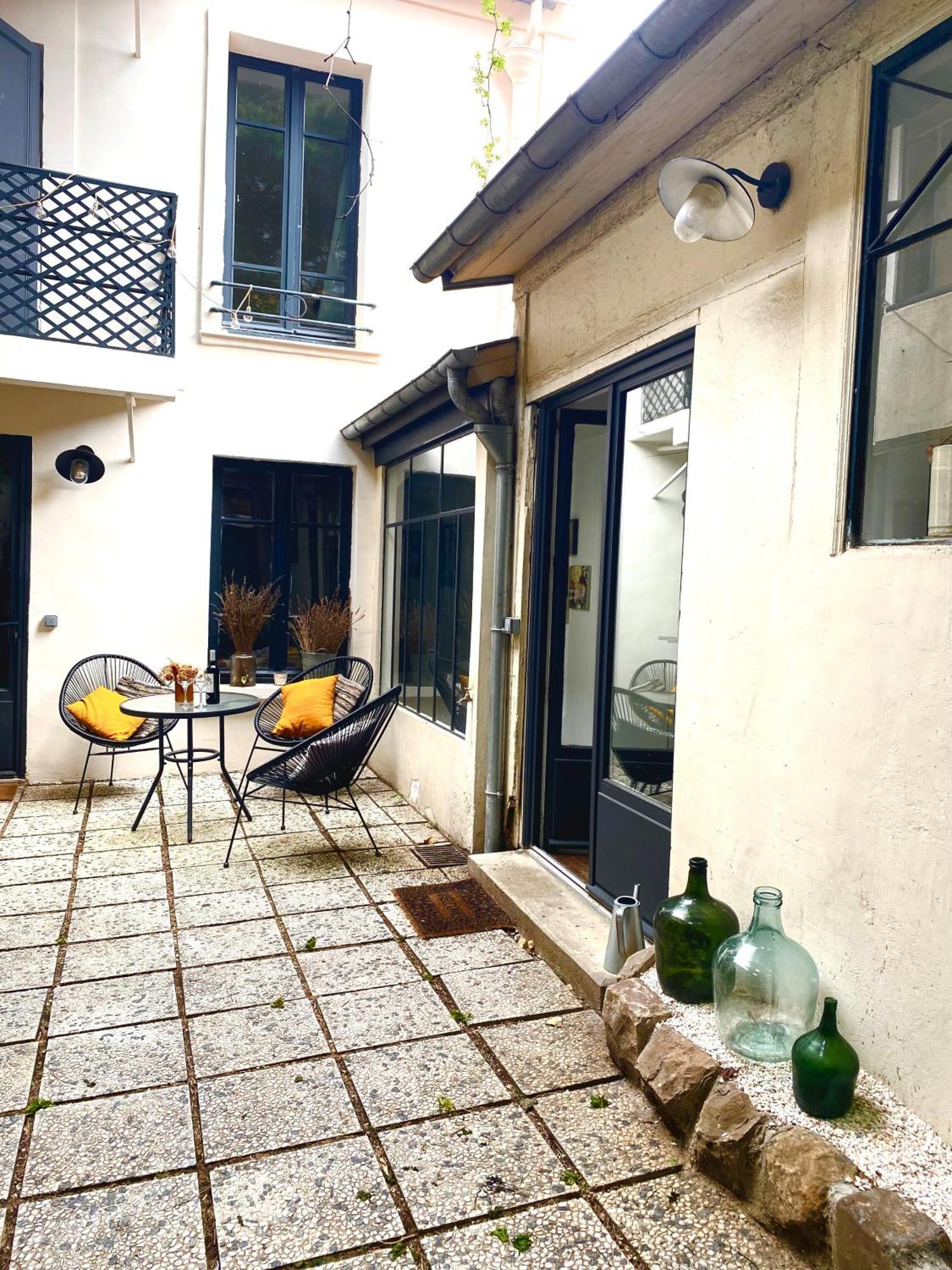Artist's - & Private Courtyard - 200m2 Pousada *