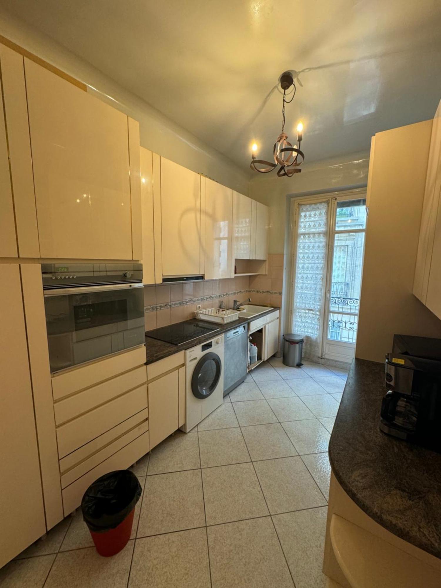 3 Pieces 64 M2 Dans 16, 2 Minutes Du Metro Michel Ange Auteuil, 6 Personnes