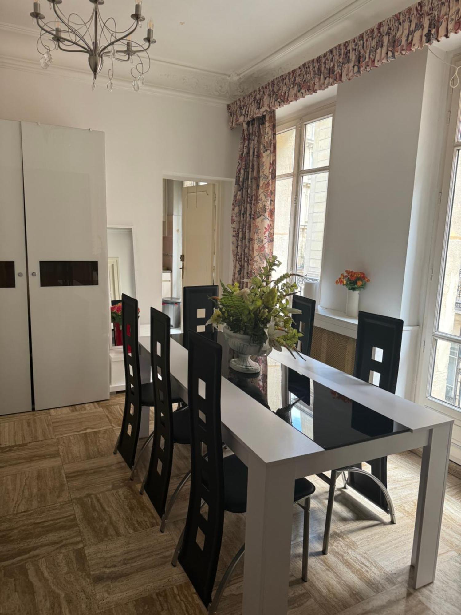 Apartment 3 Pieces 64 M2 Dans 16, 2 Minutes Du Metro Michel Ange Auteuil, 6 Personnes