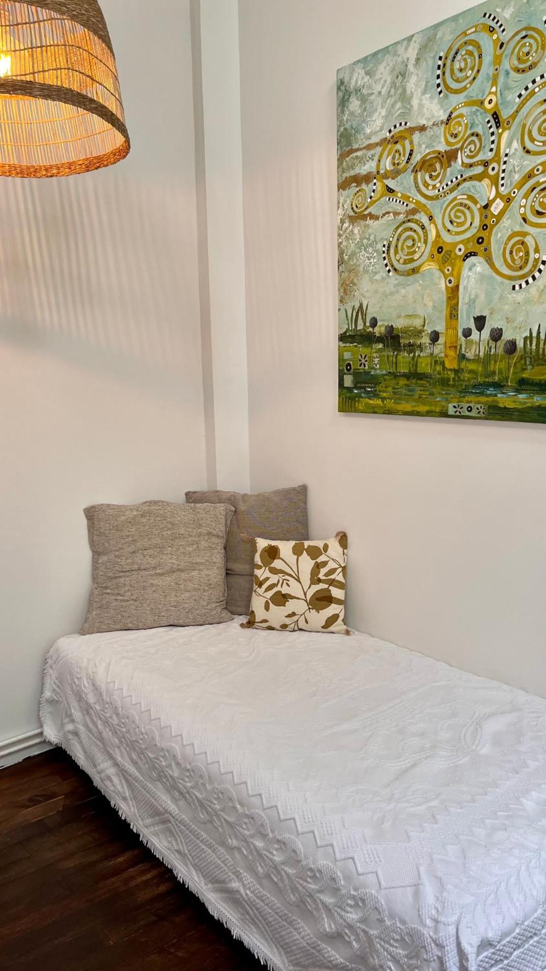Artist's - & Private Courtyard - 200m2 Pousada