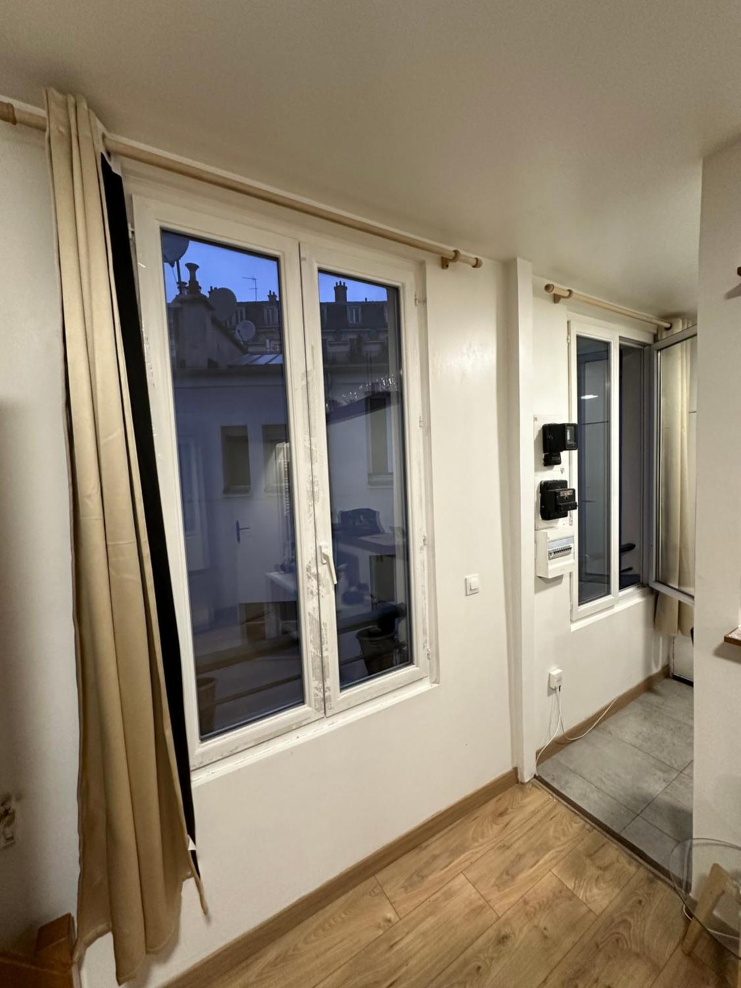 Equipe, Lumineux A Apartment Paris