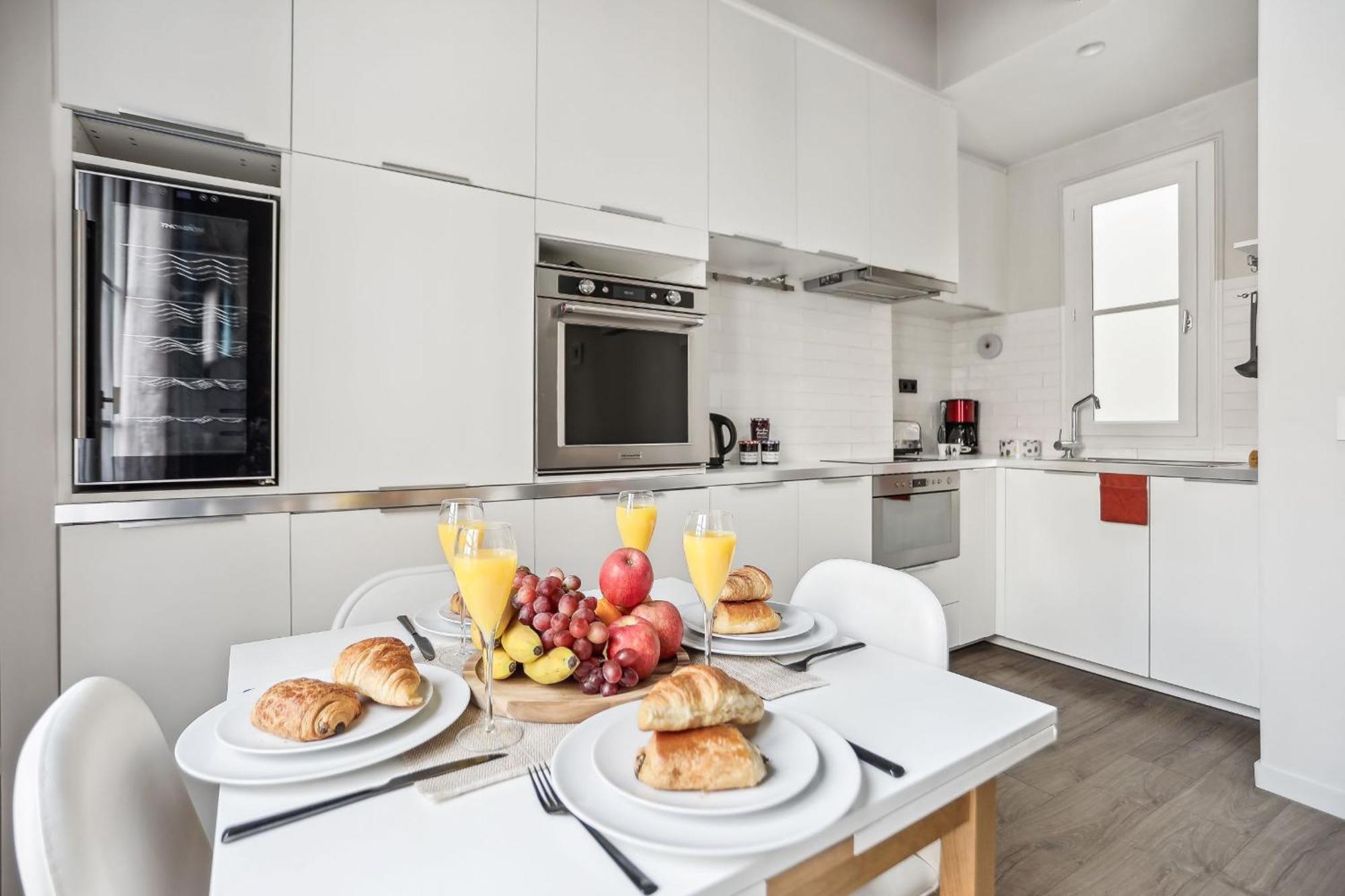 Eiffel Tower & Champ De Mars - 1br - Cityapartmentstay Apartment