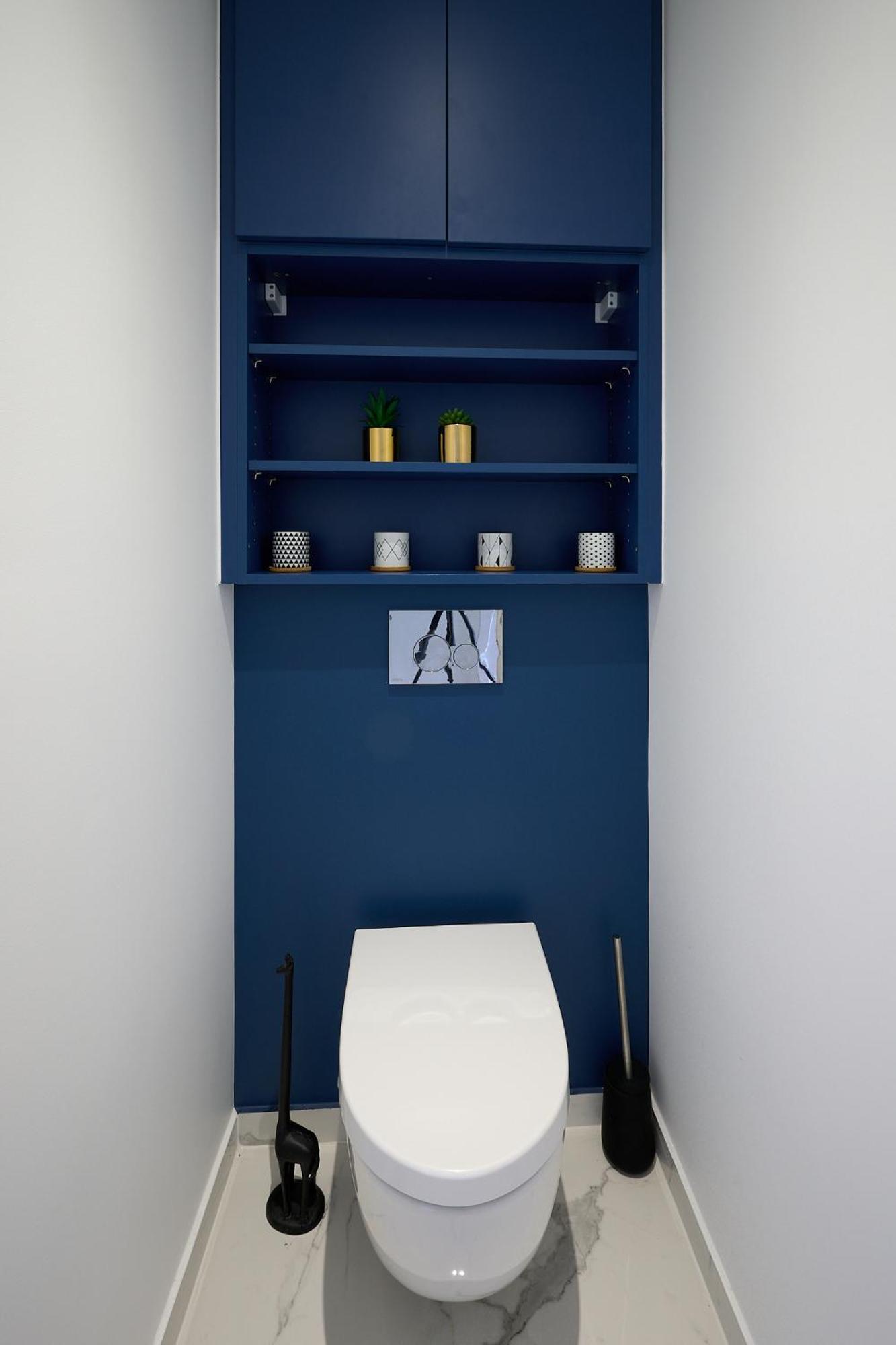 Apartment Design Equipe Avec Balcon