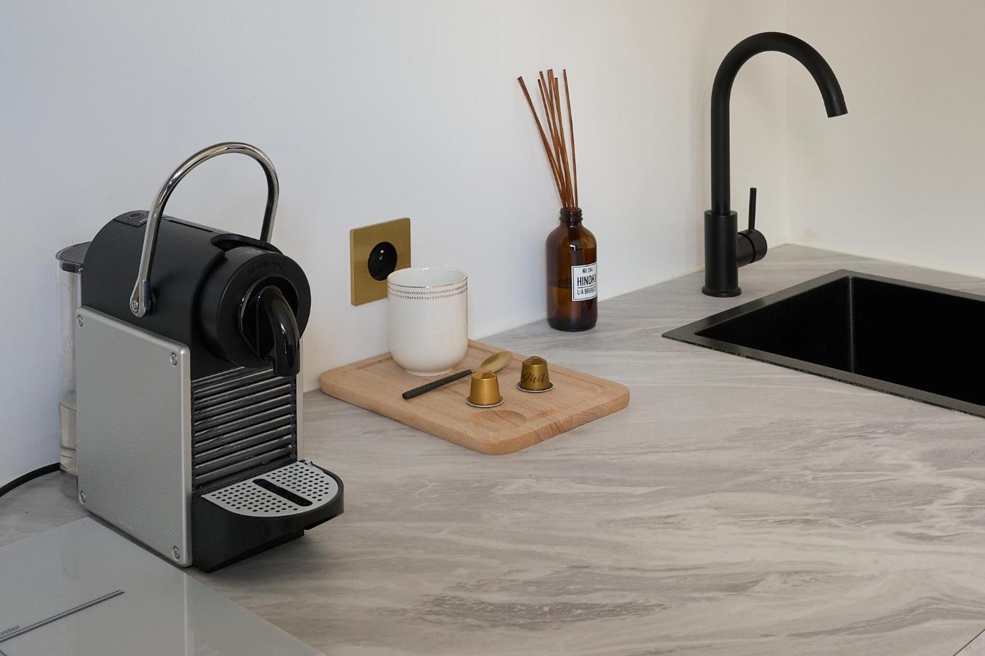 Design Equipe Avec Balcon Paris