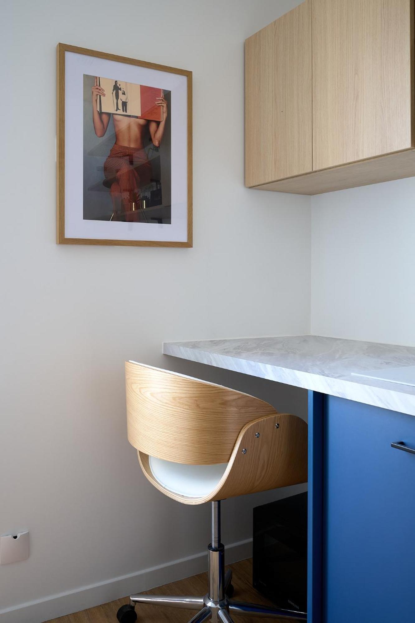 Apartment Design Equipe Avec Balcon