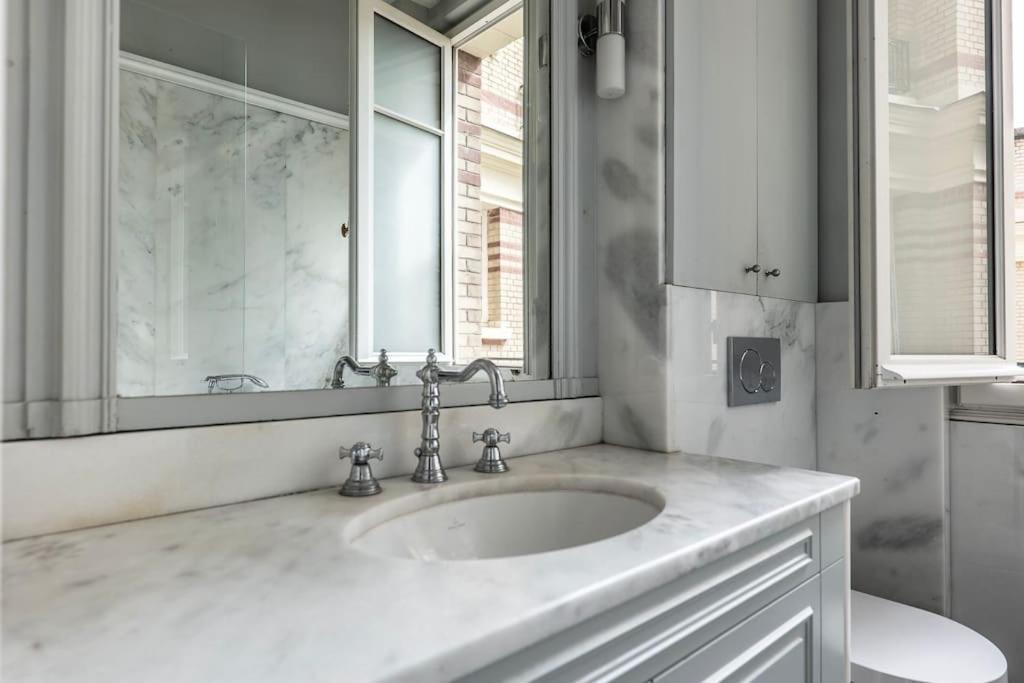 Goodguest- Luxe Trocadero Tour Eiffel 4pax Apartment