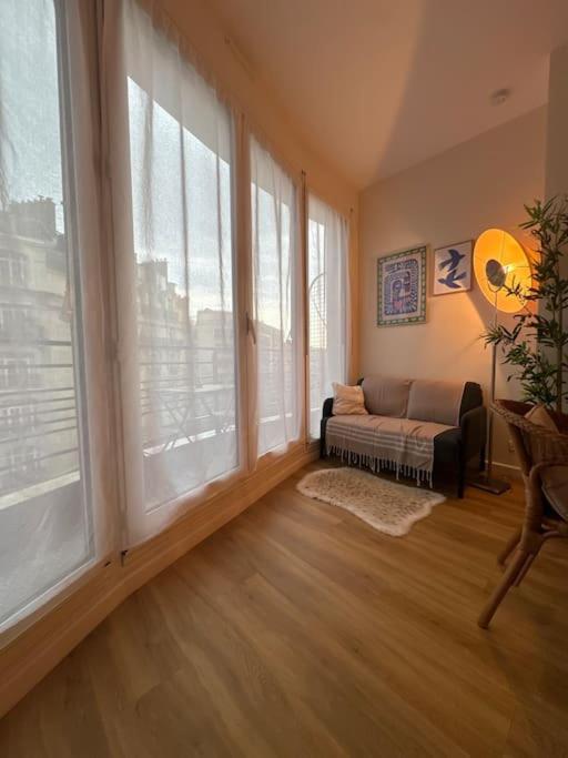 Tour Eiffel Apartment *
