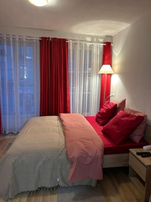 10 Eme Apartment Paris