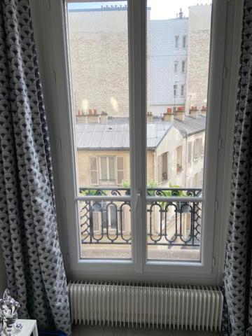 2p Montmartre * Paris