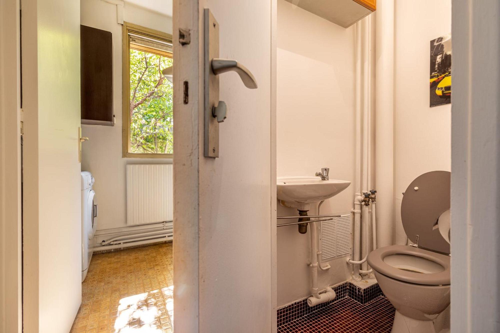 Guestready - Airy With Courtyard View Apartment Paris