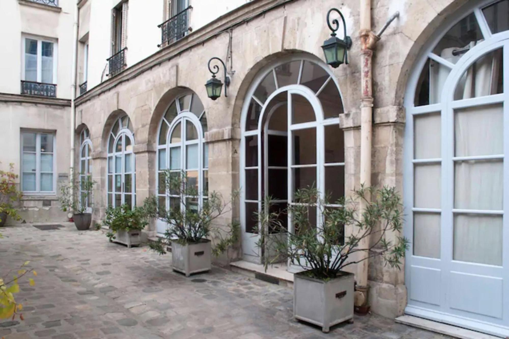 37m At 2 Steps From The Place Des Vosges