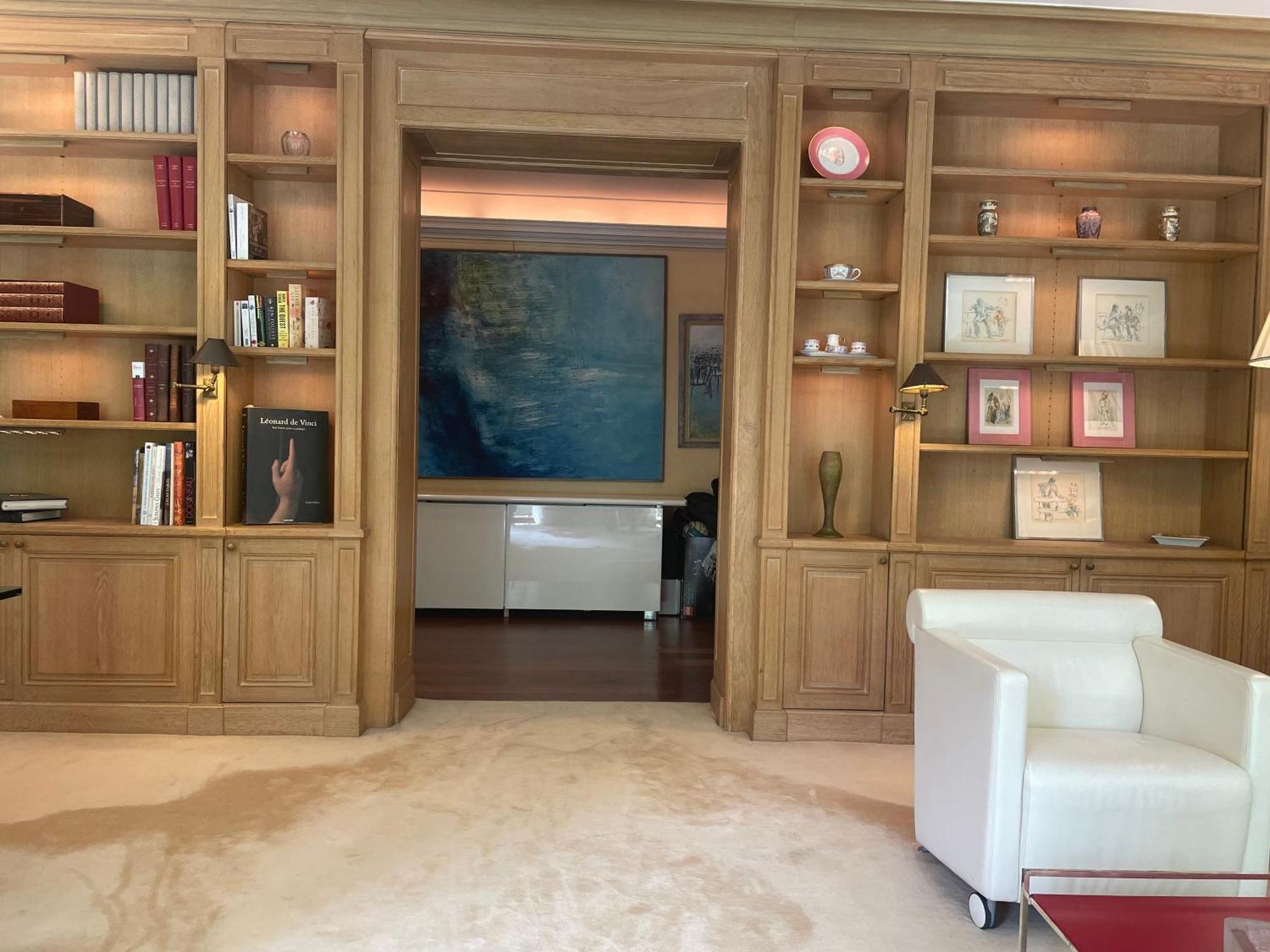 Exclusive 106 M2 With Terrace Avenue Raphael * Paris