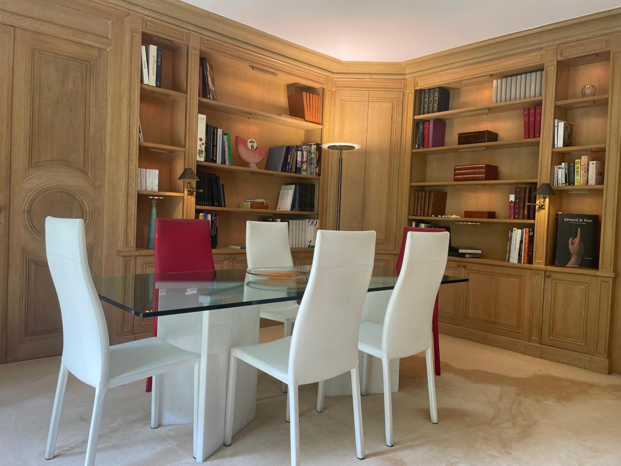 Exclusive 106 M2 With Terrace Avenue Raphael