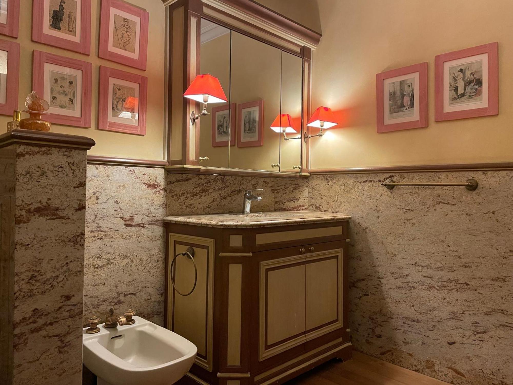Exclusive 106 M2 With Terrace Avenue Raphael * Paris