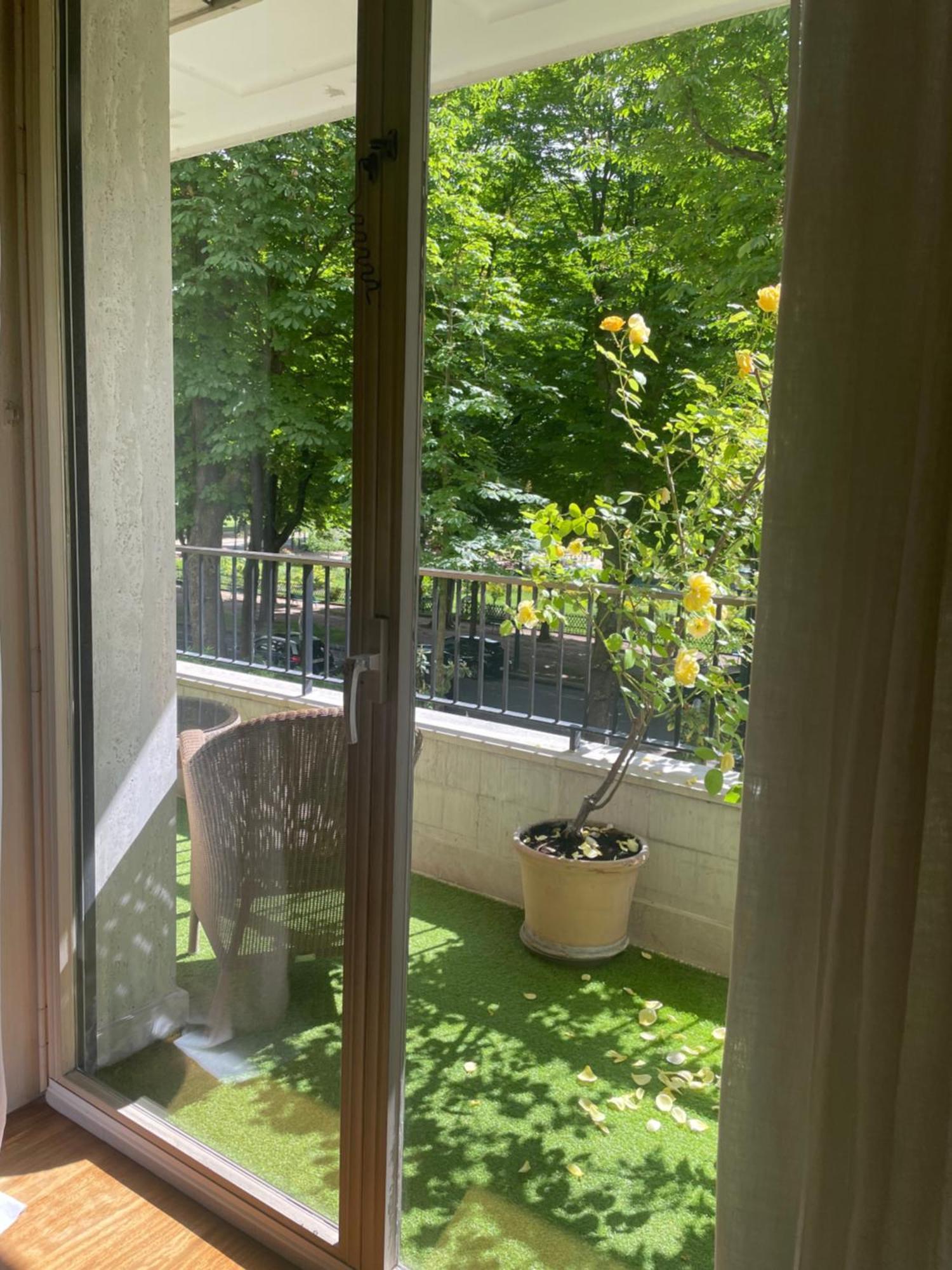 Exclusive 106 M2 With Terrace Avenue Raphael Apartment *