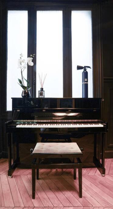 Luxurious Penthouse Close To Champs Elysees And Fr