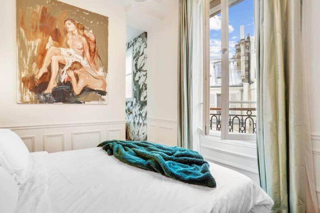 Apartment Luxurious Penthouse Close To Champs Elysees And Fr Paris
