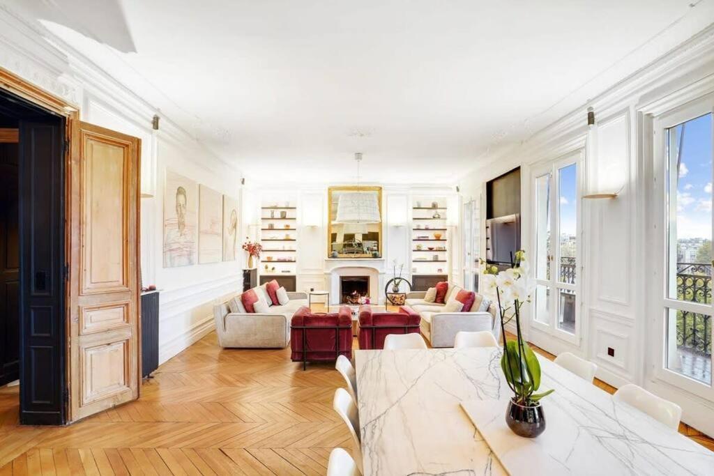 Luxurious Penthouse Close To Champs Elysees And Fr * Paris