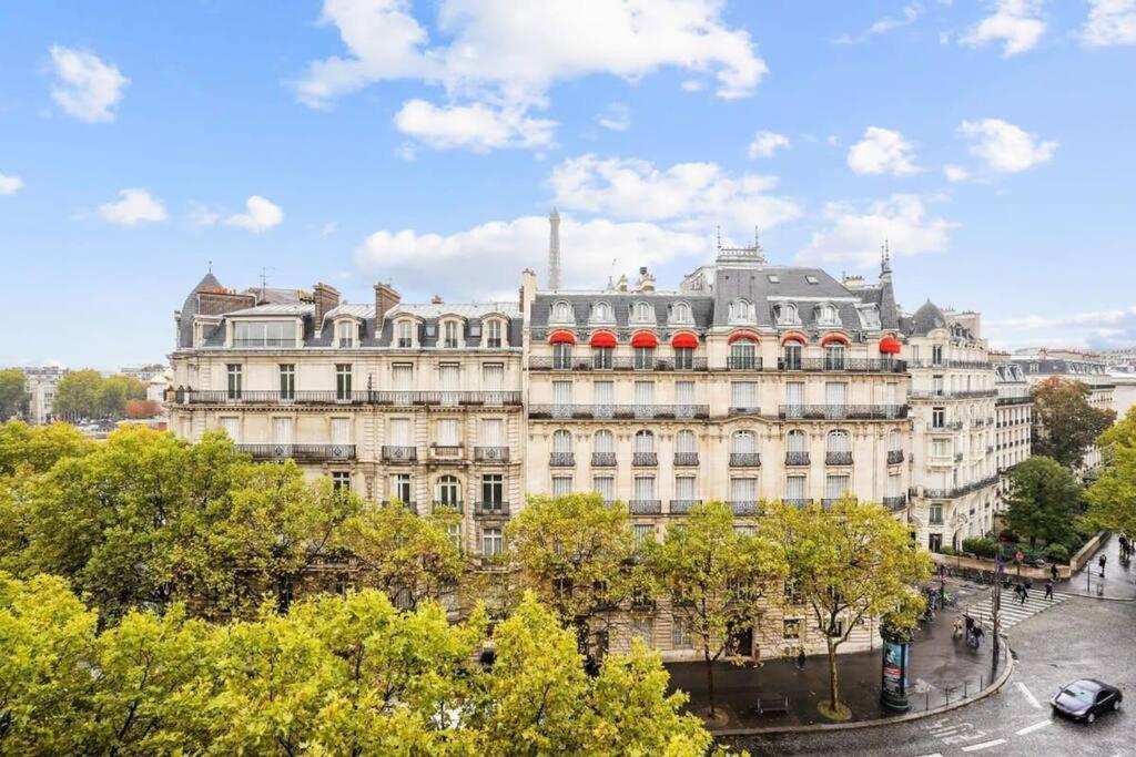 Luxurious Penthouse Close To Champs Elysees And Fr Apartment Paris