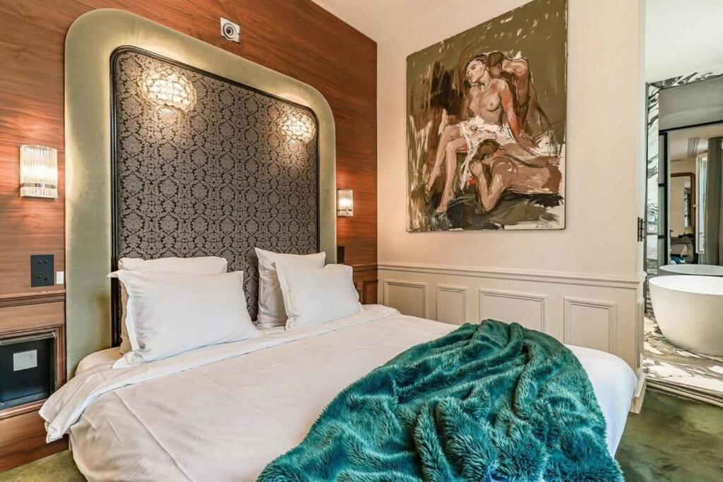 Apartment Luxurious Penthouse Close To Champs Elysees And Fr