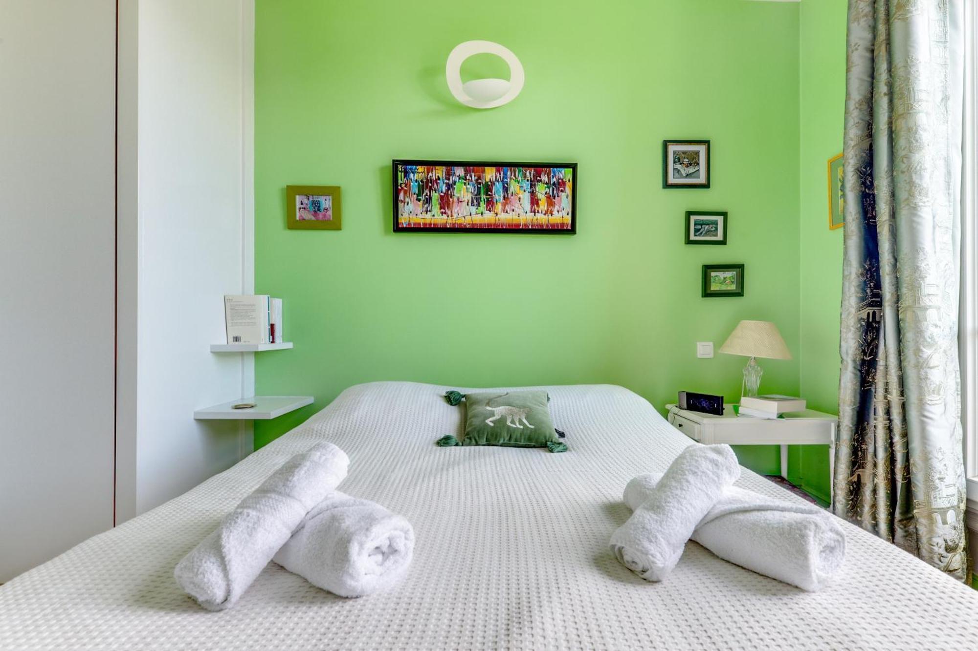 Elegant Quartier Branche Apartment Paris