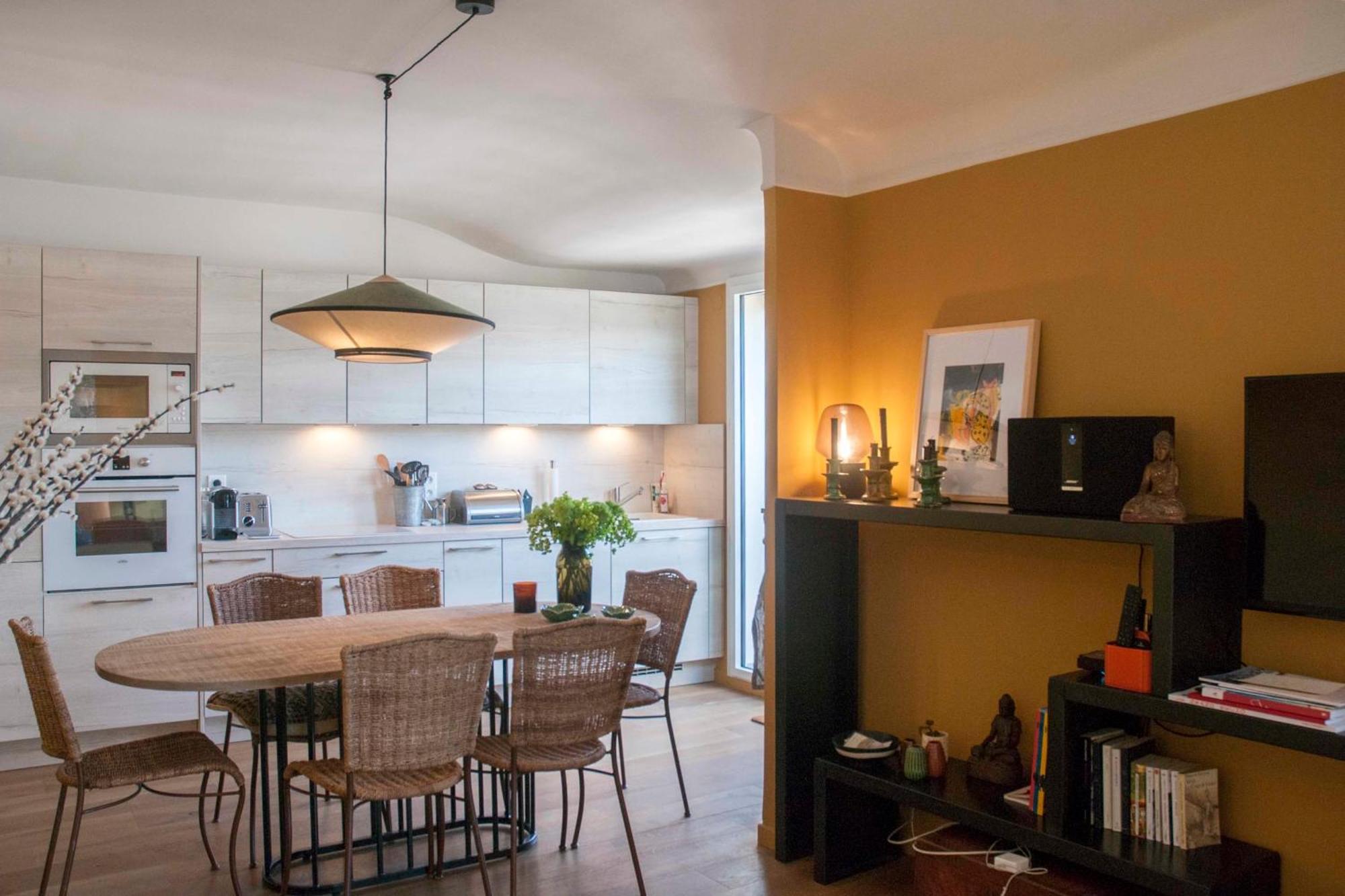 Beautiful Love Nest Near The Seine Apartment Paris
