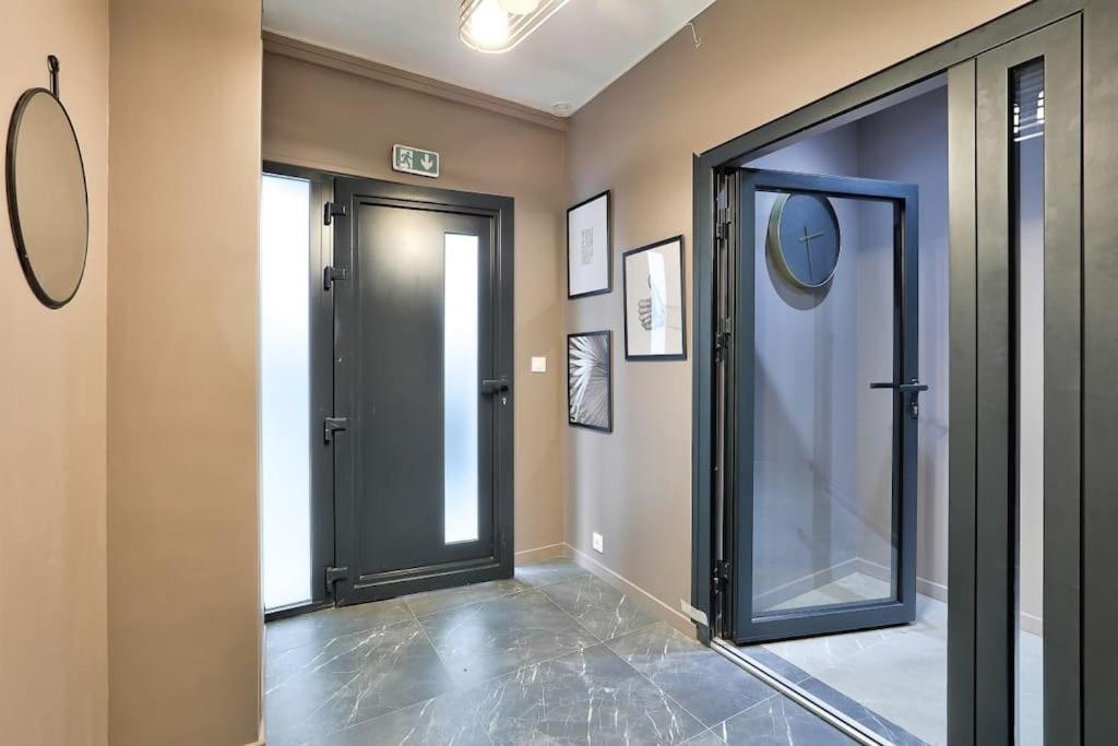 Apartment Charme Parisien 4 Personnes, 1 Chambre, 19eme *
