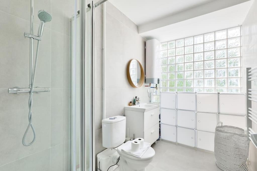 Charme Parisien 6 Personnes, 2 Chambres, 19eme Paris