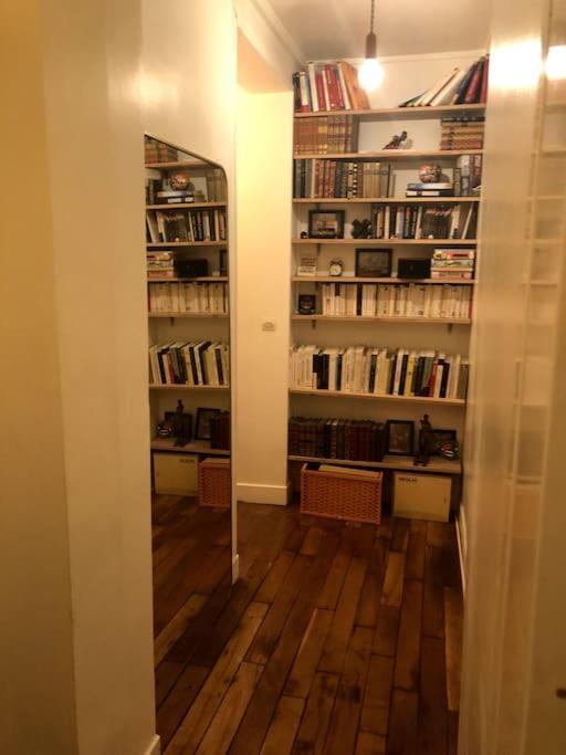 Voguish Parisian 40m2 Flat Near La Bastille, 11th Paris