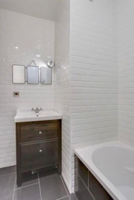 Voguish Parisian 40m2 Flat Near La Bastille, 11th Apartment *