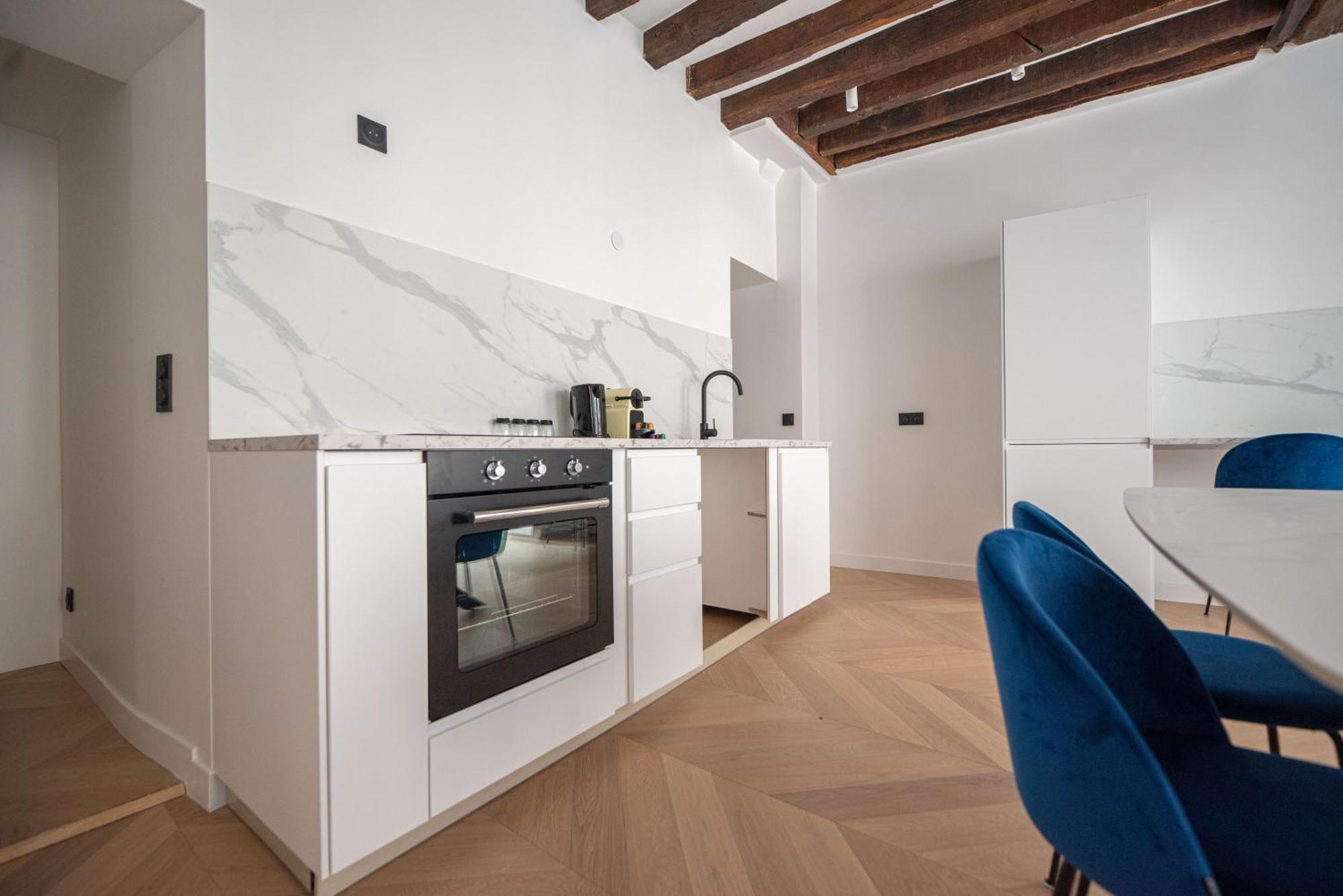 Stylish Flat Marais Apartment
