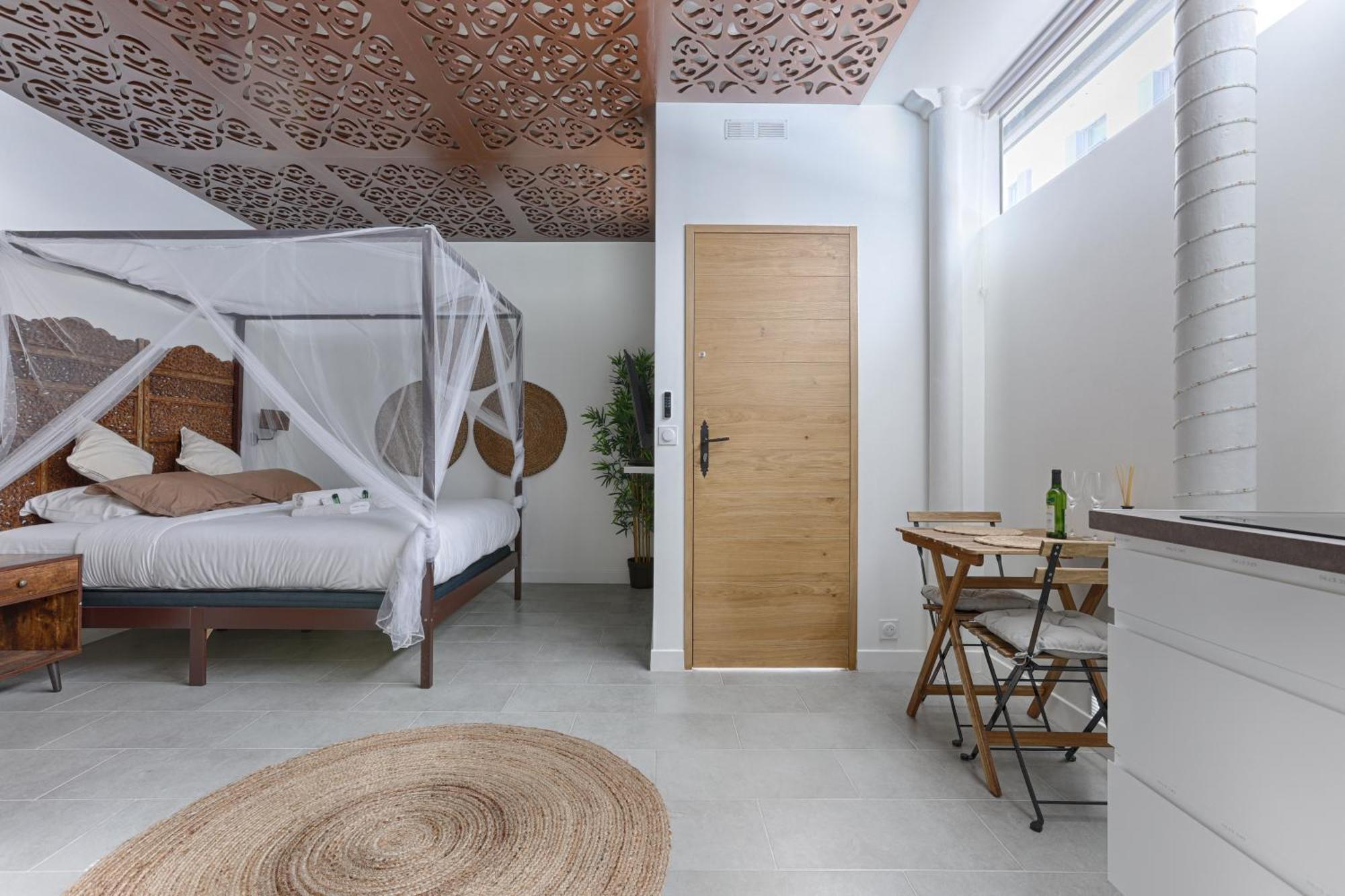 Mykeypers - Lovely With Jacuzzi Apartment *