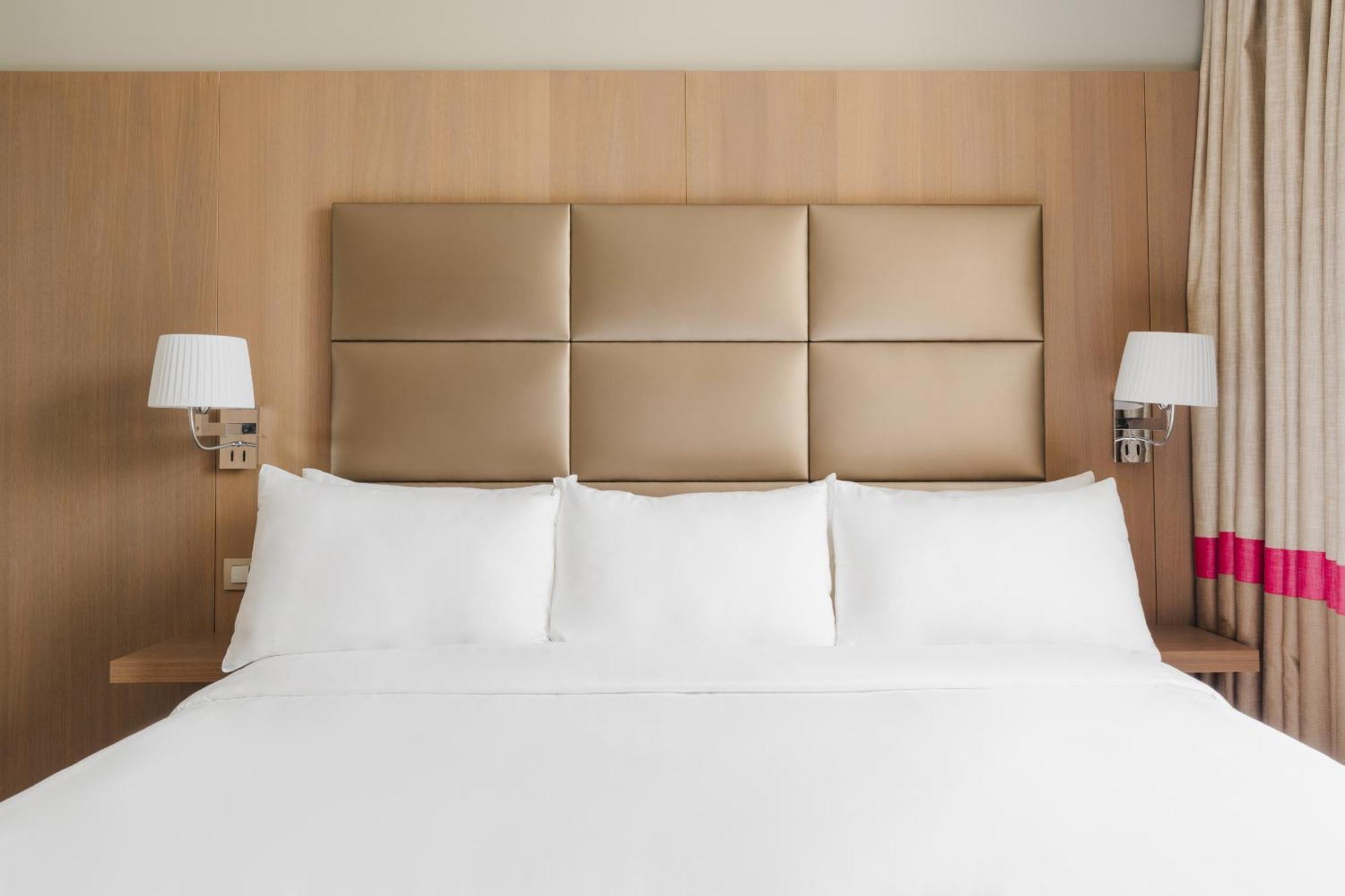 Hotel Sonder L'edmond Parc Monceau 4*
