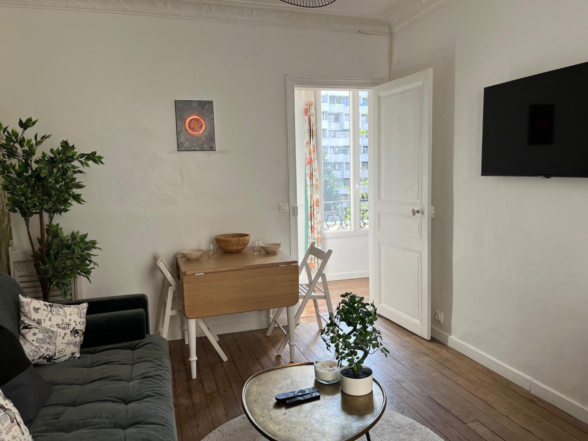 Apartment Cosy In Paris