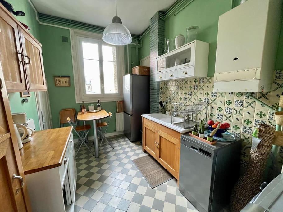 Apartment Familial Typiquement Parisien *