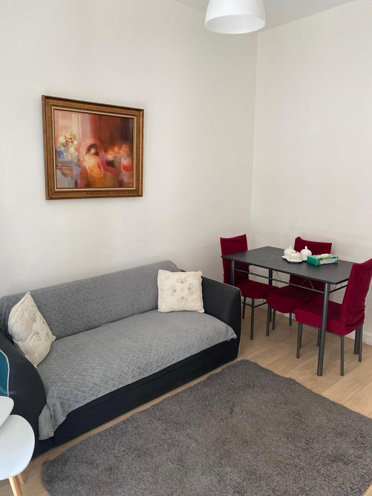 Moderne Avec Terrasse - Avenue Foch, 75016 Apartment *