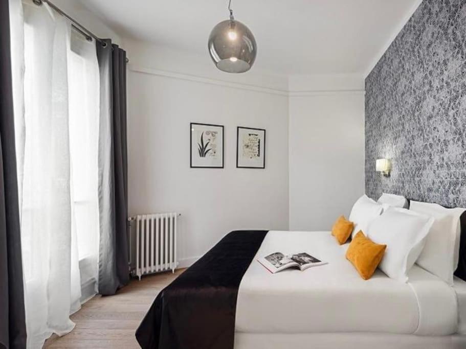 Appartement De Luxe Avec Terrasse Sur Les Champs Elysees Apartment *