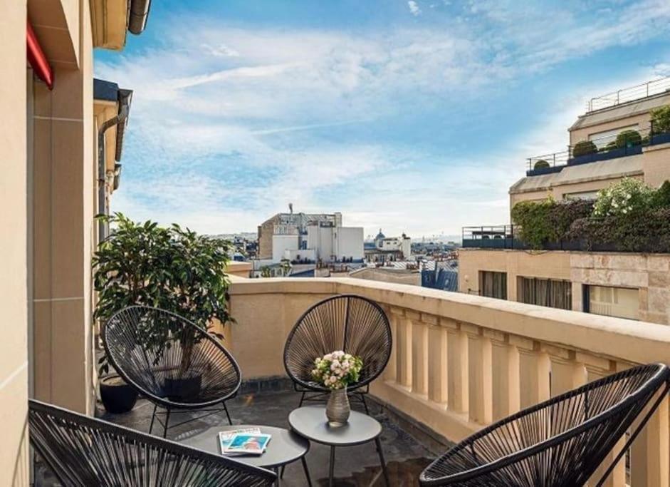 Appartement De Luxe Avec Terrasse Sur Les Champs Elysees Apartment *