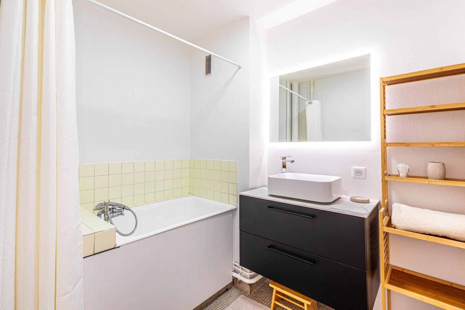 Guestready - Serene Retreat With A Balcony *