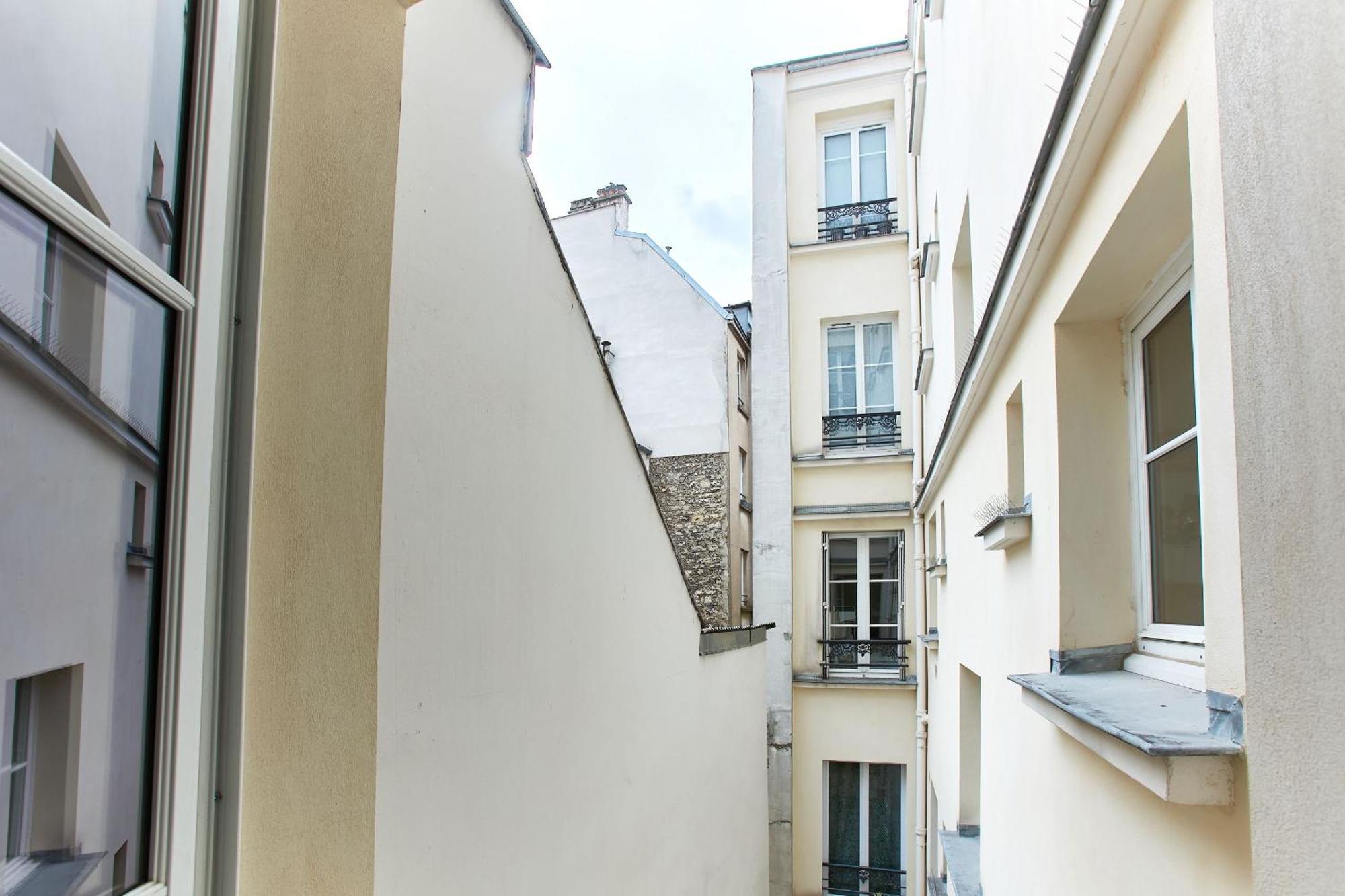 Montmartre & Rue Durantin - 1br - Cityapartmentstay Apartment
