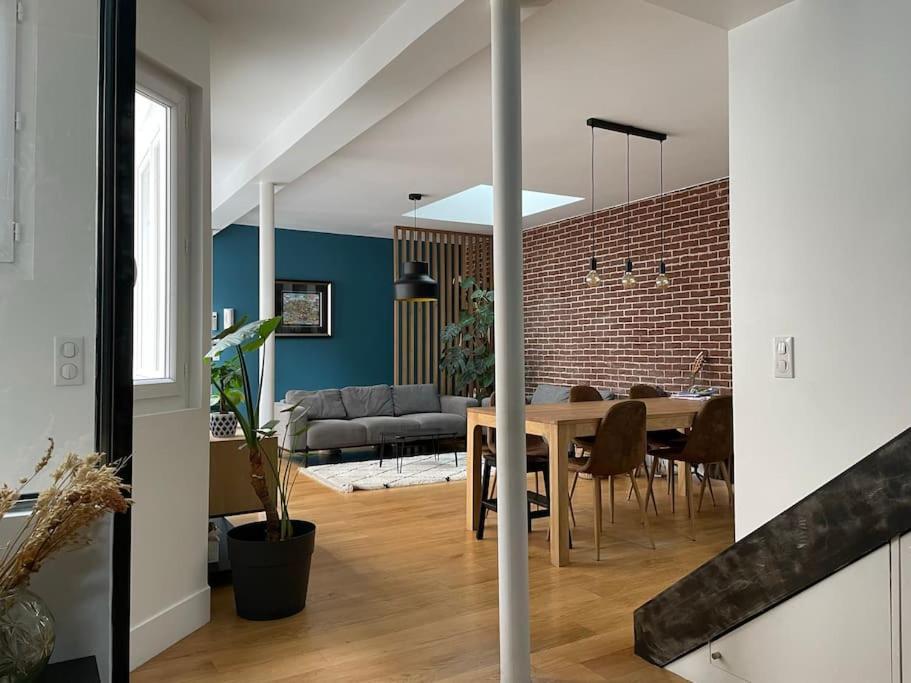 Apartment Like A Little House In The Center Of *