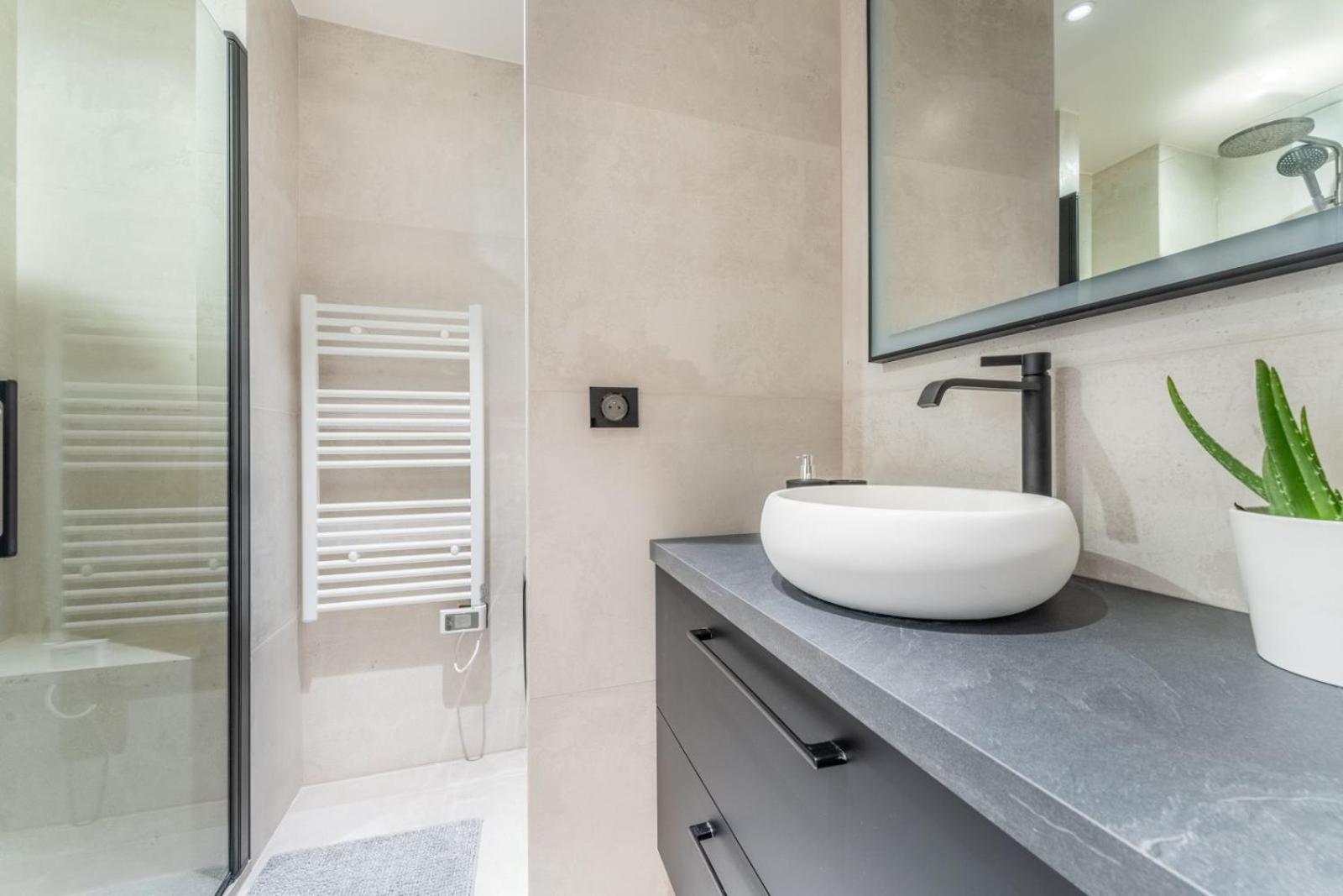 Luxurious In Center Of Paris