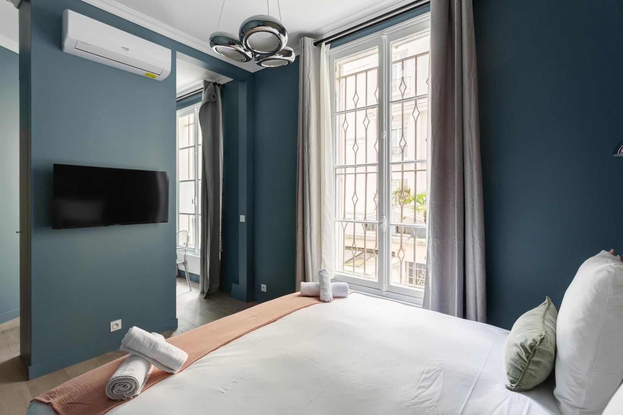 Eclectic Montmartre Apartment