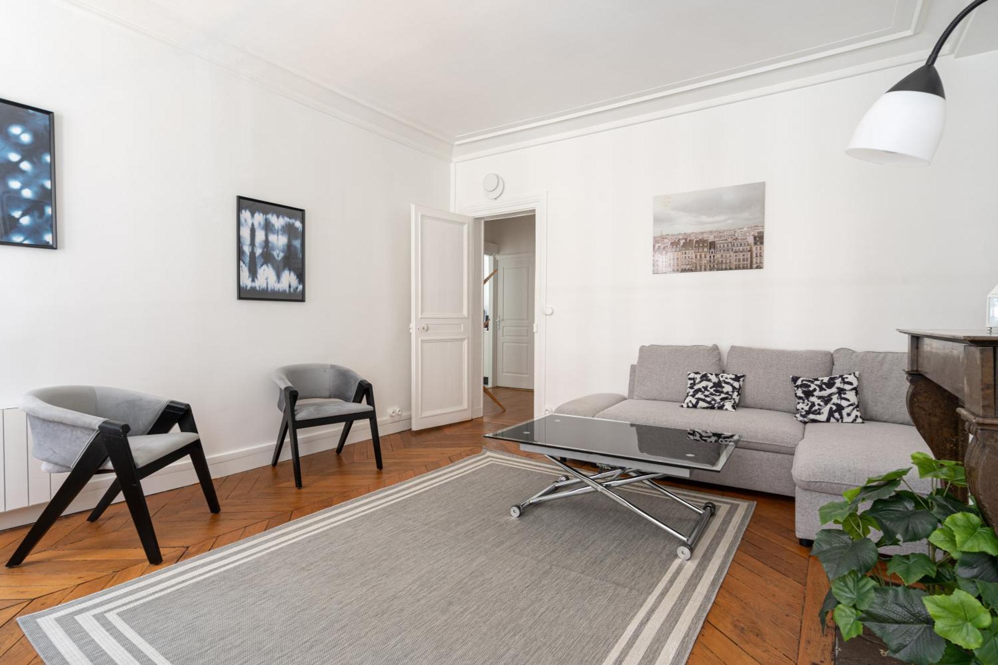 Big 2br Arc De Triomphe 4-6p Apartment