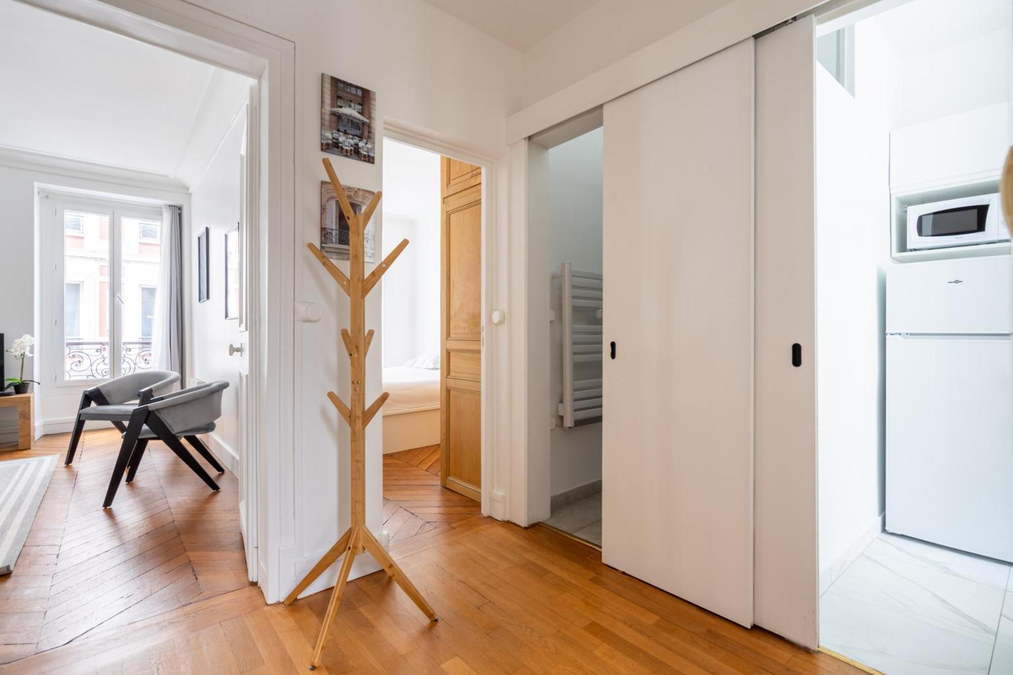 Big 2br Arc De Triomphe 4-6p Apartment