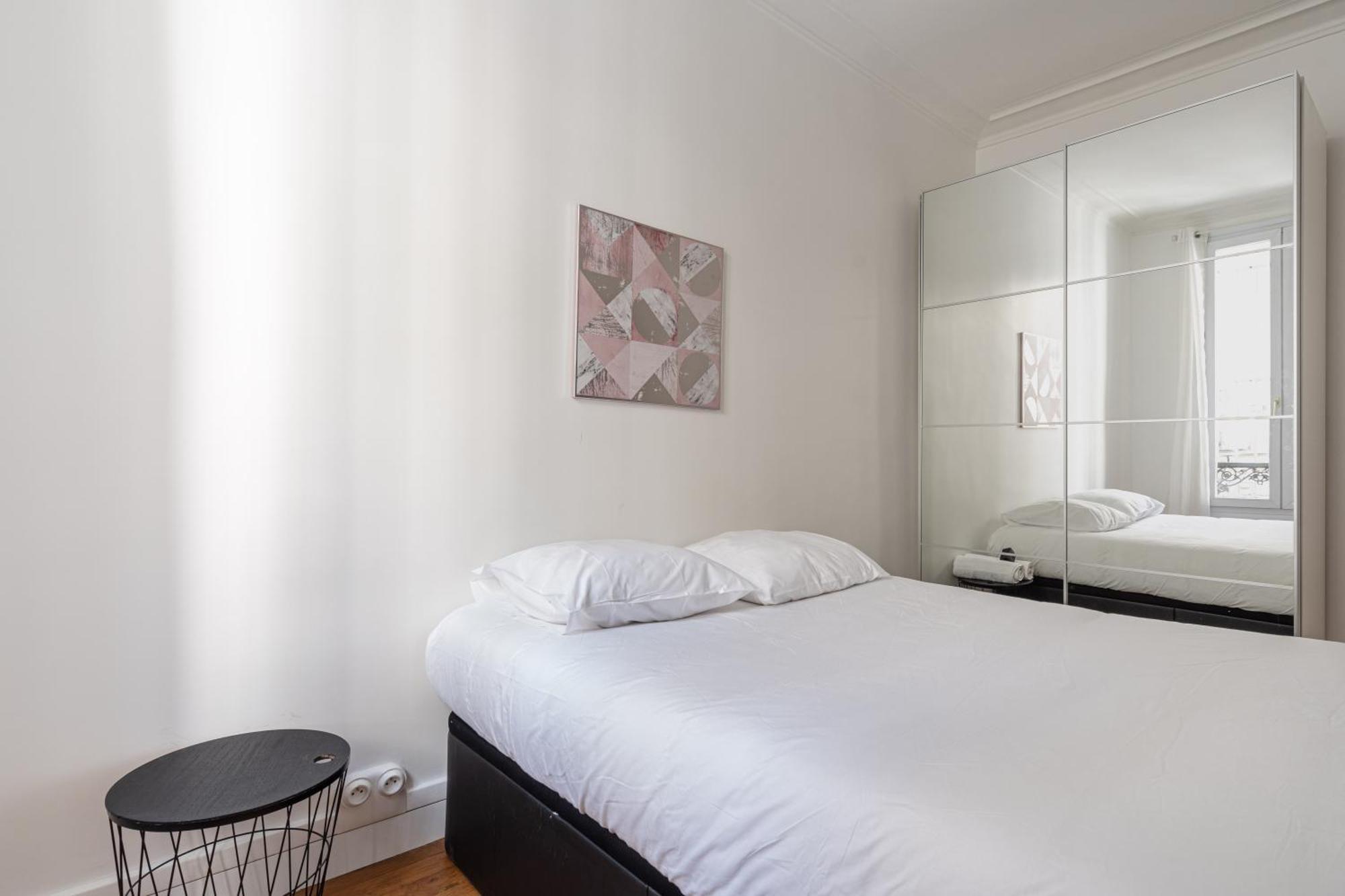 Big 2br Arc De Triomphe 4-6p Apartment Paris